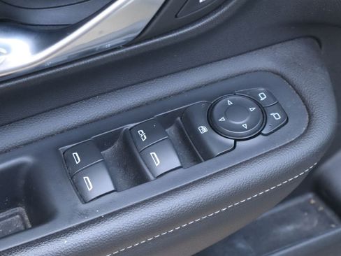 Used 2022 GMC Terrain SLE w/ Driver Convenience Package FWD image 20