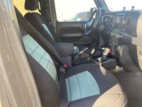 Used 2020 Jeep Gladiator Mojave image 22