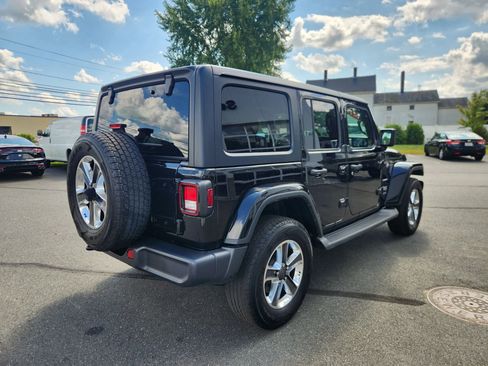 Used 2021 Jeep Wrangler Unlimited Sahara w/ Cold Weather Group AWD/4WD image 14
