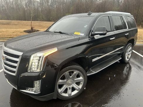Used 2018 Cadillac Escalade Luxury image 18