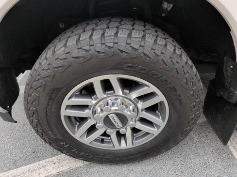 Used 2017 Ford F350 Lariat RWD image 19
