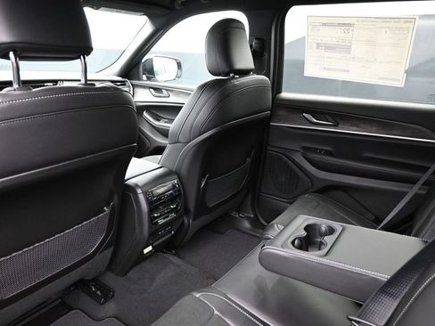 New 2026 Jeep Grand Cherokee L 4WD image 20