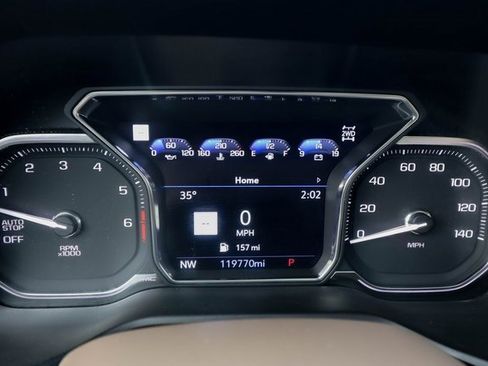 Used 2021 GMC Yukon XL Denali w/ Denali Premium Package image 5