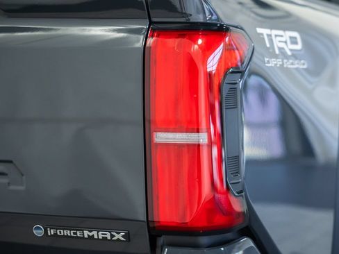 Used 2025 Toyota Tacoma TRD Off-Road w/ TRD Off Road Upgrade Package AWD/4WD image 6