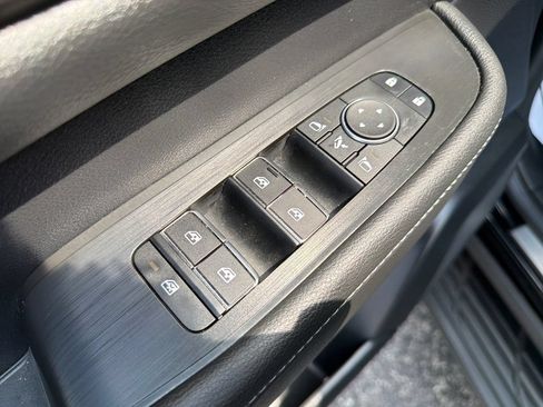 Used 2025 Nissan Armada Platinum AWD/4WD image 27