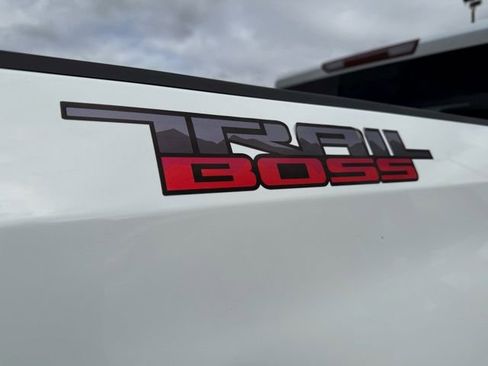 Used 2021 Chevrolet Silverado 1500 LT Trail Boss w/ Convenience Package II image 22