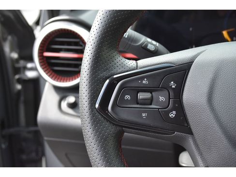 Used 2025 Chevrolet Trax RS w/ Driver Confidence Package image 19