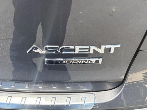 Used 2023 Subaru Ascent Touring AWD/4WD image 6