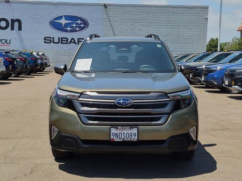 Certified 2025 Subaru Forester Premium w/ Convenience Package #1 AWD/4WD image 2