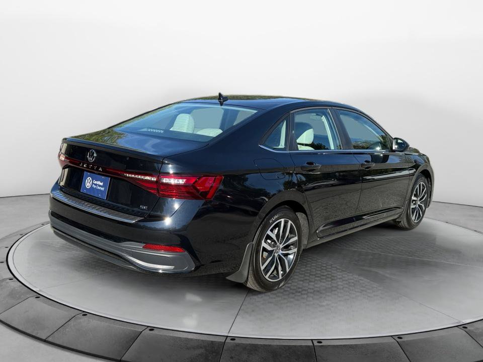 Certified 2026 Volkswagen Jetta SE FWD image 7