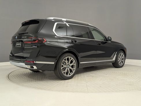 New 2026 BMW X7 xDrive40i w/ Climate Comfort Package image 7