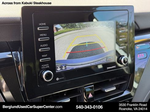 Used 2022 Toyota Camry SE image 21