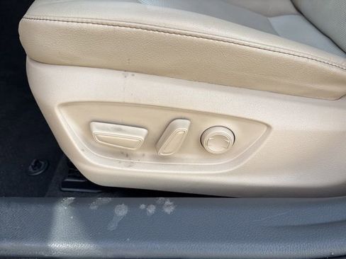 Used 2020 Toyota Camry XLE image 40