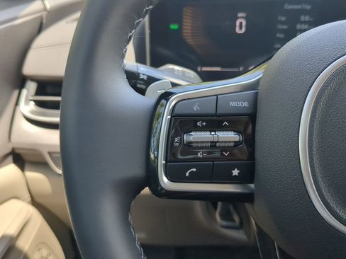 New 2026 Kia Carnival EX image 22