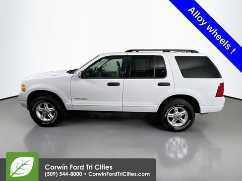 Used 2004 Ford Explorer XLT image 6