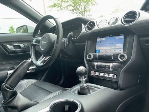 Used 2018 Ford Mustang GT w/ GT Performance Package RWD image 25