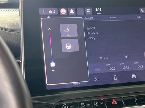 Used 2022 Jeep Compass Latitude w/ Sun and Sound Group image 20