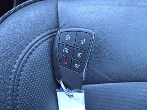 Used 2024 Chevrolet Suburban RST w/ Luxury Package image 37