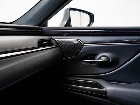 Used 2019 Lexus ES 350 Luxury image 41