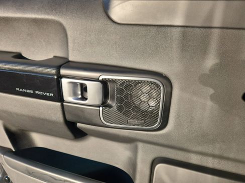 Used 2012 Land Rover Range Rover HSE image 14