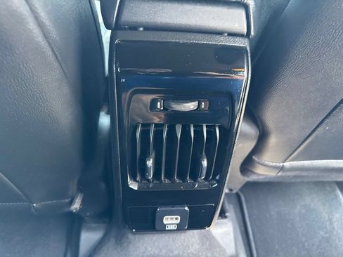 Used 2024 Jeep Compass Latitude AWD/4WD image 31
