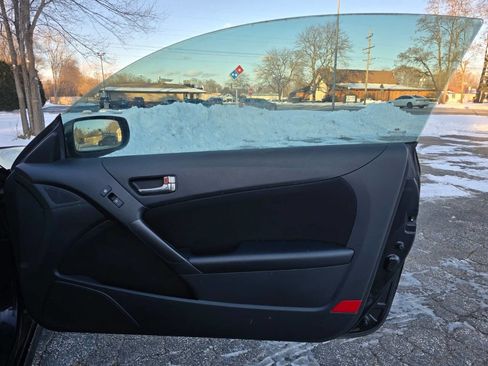 Used 2011 Hyundai Genesis 2.0T image 13