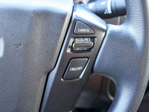Used 2024 Nissan Frontier SV RWD image 13