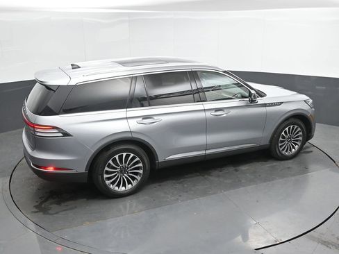 Used 2021 Lincoln Aviator Reserve w/ Elements Package Plus AWD/4WD image 12