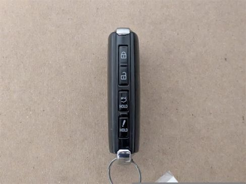 Used 2025 MAZDA MAZDA3 s image 33