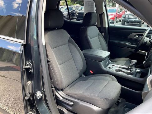 Used 2021 Chevrolet Traverse LT w/ LPO, Floor Liner Package AWD/4WD image 7