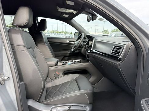 New 2026 Volkswagen Atlas Cross Sport SE FWD image 18