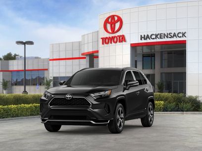 New 2025 Toyota RAV4 SE
