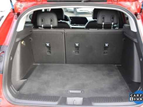 Used 2024 Chevrolet Trax LT w/ LT Convenience Package image 9