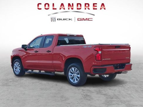 Used 2020 Chevrolet Silverado 1500 Custom w/ Custom Value Package AWD/4WD image 4