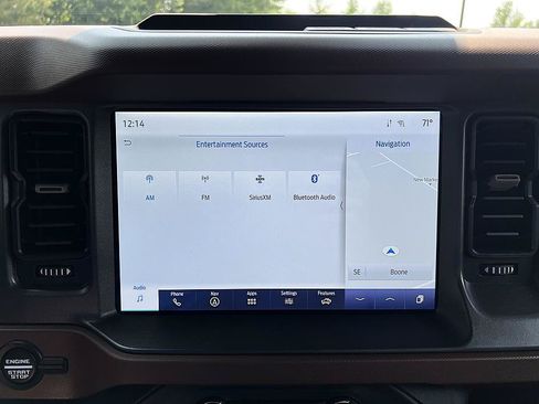 Used 2024 Ford Bronco Outer Banks AWD/4WD image 18