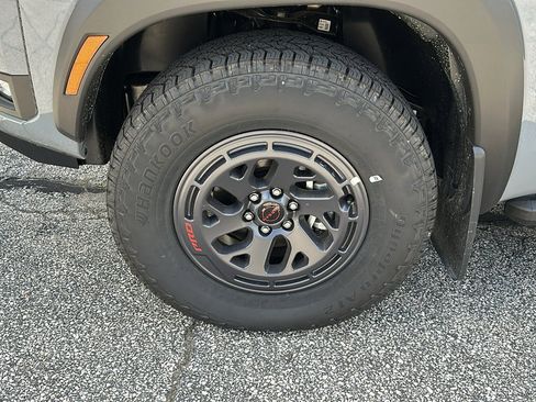 New 2025 Nissan Frontier PRO-4X image 8