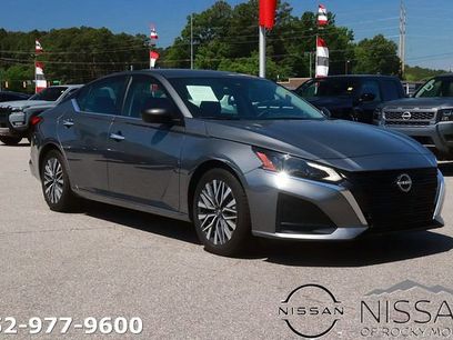 Used 2024 Nissan Altima 2.5 SV
