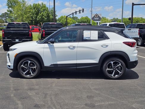 Used 2023 Chevrolet TrailBlazer RS w/ Sun and Liftgate Package AWD/4WD image 14