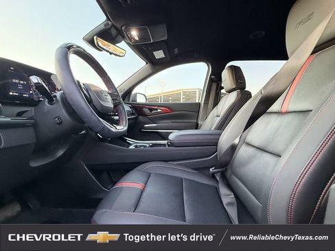 Used 2026 Chevrolet Traverse RS w/ LPO, Floor Liner Package AWD/4WD image 28