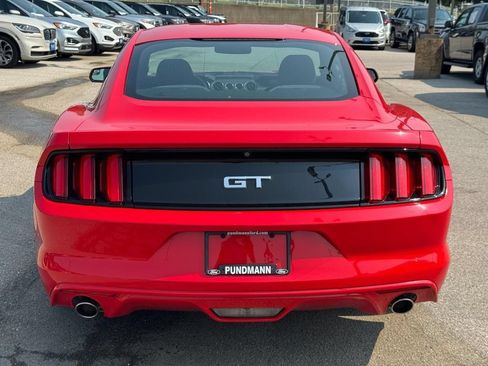 Used 2017 Ford Mustang GT w/ GT Performance Package RWD image 4