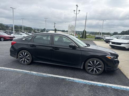 Used 2023 Honda Civic EX image 2