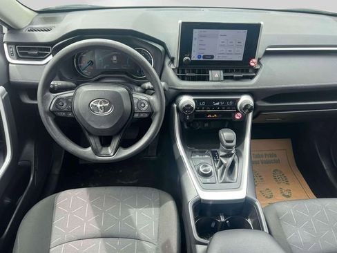 Certified 2025 Toyota RAV4 XLE AWD/4WD image 17