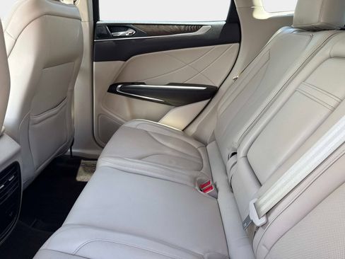 Used 2019 Lincoln MKC Reserve FWD image 13