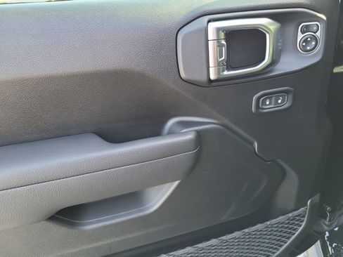 New 2026 Jeep Wrangler Willys AWD/4WD image 23