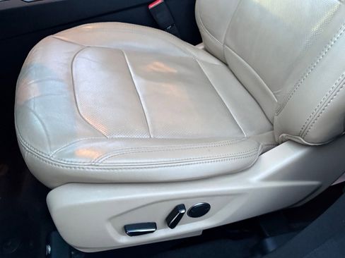 Used 2017 Ford Explorer Limited image 31