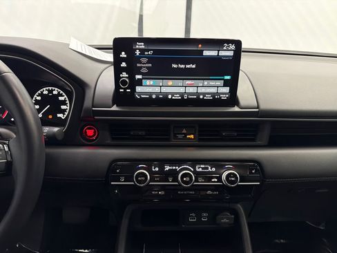 Used 2025 Honda Pilot EX-L image 30