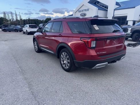 Used 2025 Ford Explorer Platinum image 7
