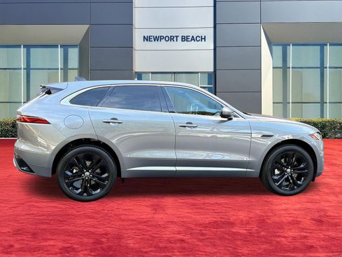 Used 2025 Jaguar F-PACE R-Dynamic S image 9