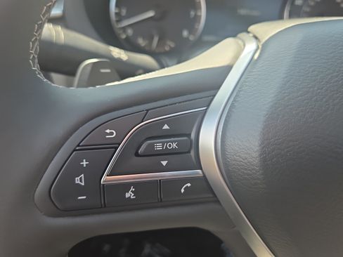 Used 2023 INFINITI QX50 Luxe AWD/4WD image 22