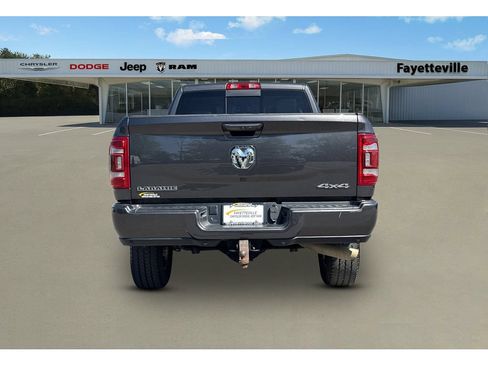 Used 2024 RAM 2500 Laramie AWD/4WD image 4